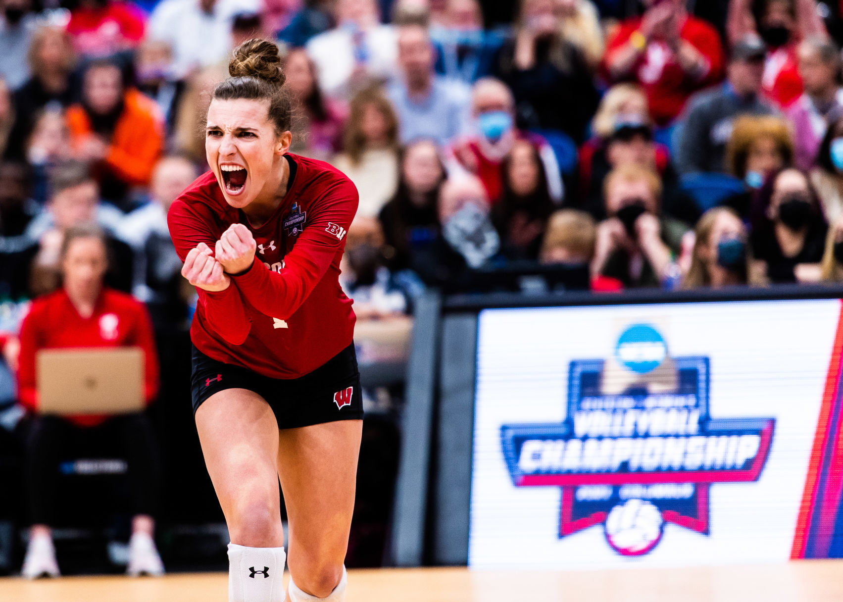 Badgers Volleyball Champs 121821 03-12192021162001